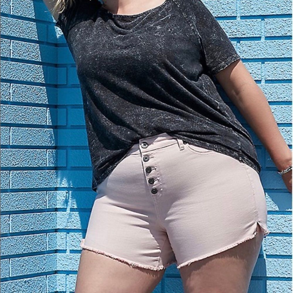 Torrid High Rise Midi Short - Vintage Stretchy